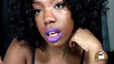 Joi - Purple Kisses Purple Lipstick Joi - upornia